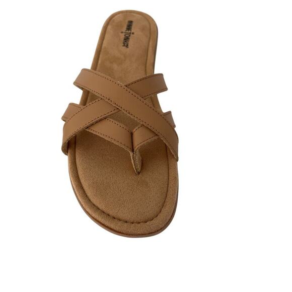MinneTonka Women’s Tan crisscross Leather padded insole comfy Slippers Sz 12M. - Picture 1 of 9